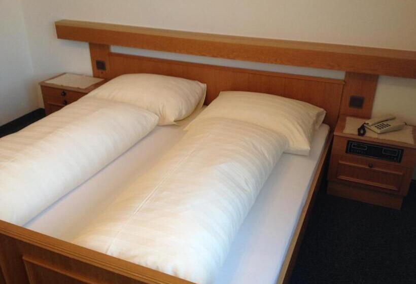 اتاق استاندارد با بالکن, Pension Bergblick