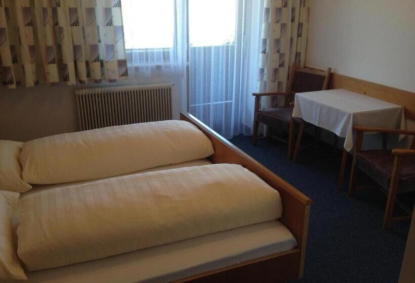 اتاق استاندارد با بالکن, Pension Bergblick