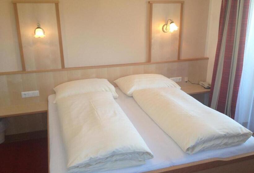 آپارتمان 2 خوابه, Pension Bergblick