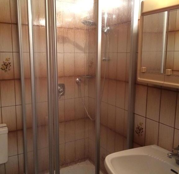 اتاق استاندارد یک تخته با بالکن, Pension Bergblick