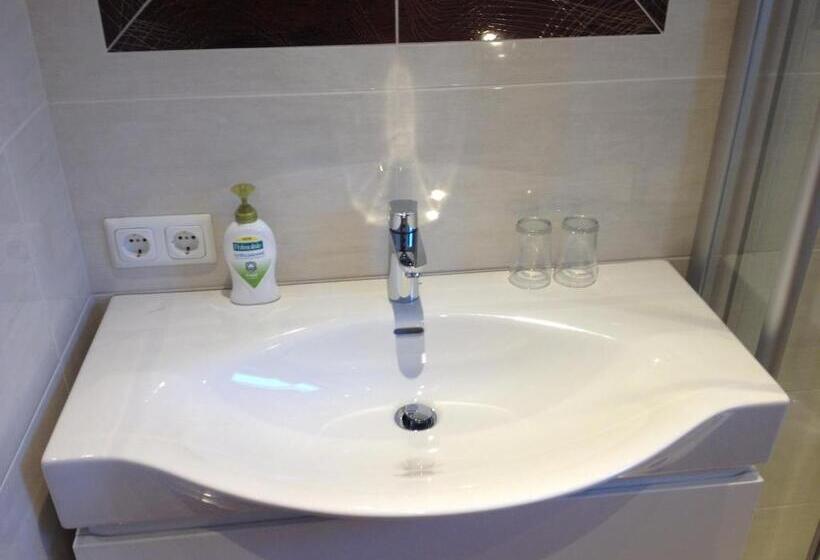 آپارتمان 1 خوابه, Pension Bergblick