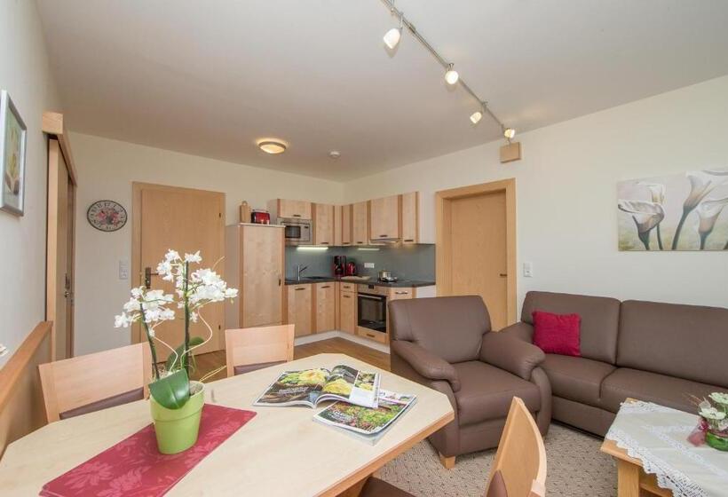 آپارتمان 2 خوابه, Pension Bergblick