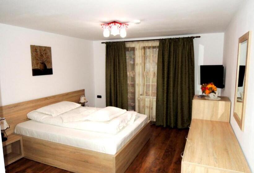 デラックスルーム, Pensiunea Casa Zarnesteana