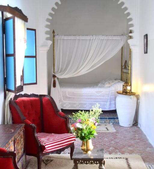 컴포트 룸, Riad Khmisa