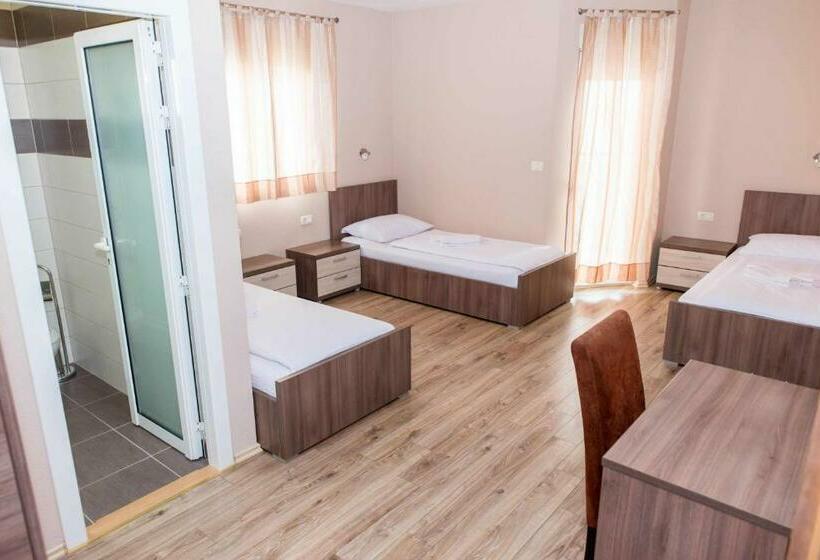 اتاق استاندارد سه تخته با بالکن, Villa Marija & Darko