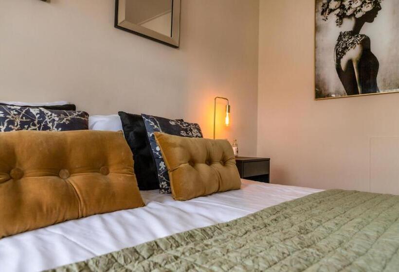 Номер Deluxe с Балконом, Boutique Hotel No5