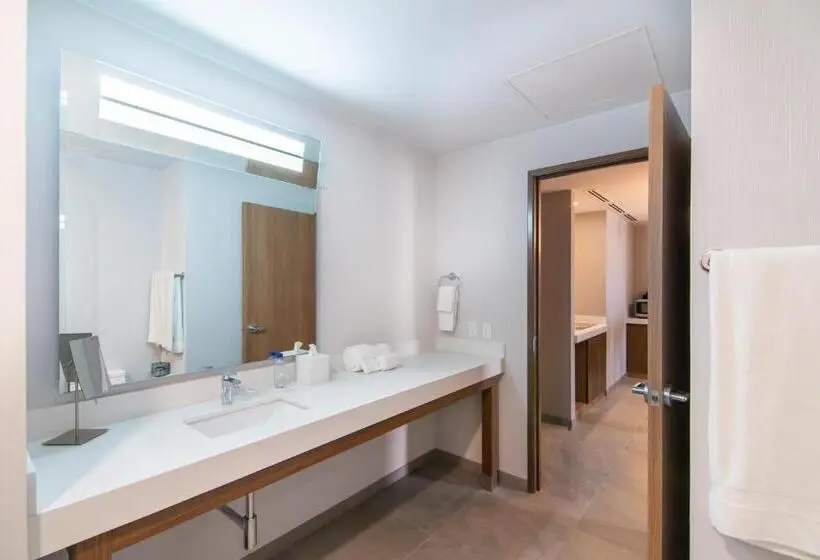 キングサイズベッドのスイートルーム, Courtyard By Marriott Mexicali