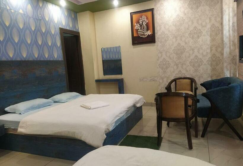חדר דלוקס, Geeta Residency Haridwar