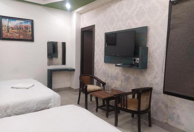 Четырехместный Номер Стандарт, Geeta Residency Haridwar