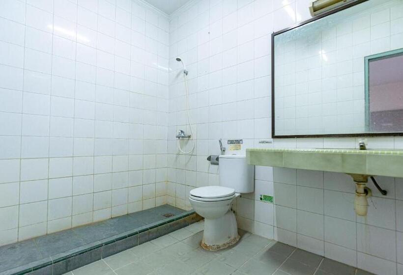 סוויטה, Reddoorz Plus @ Jalan Iskandar Muda Medan