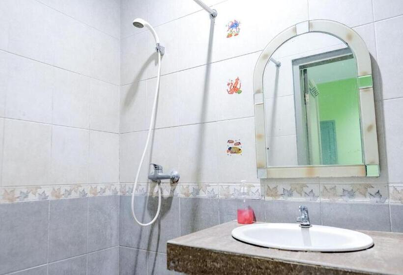 חדר משפחתי, Reddoorz Plus @ Jalan Iskandar Muda Medan