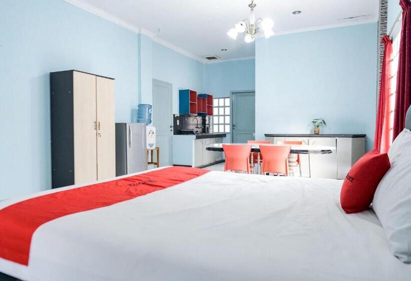 סוויטה, Reddoorz Plus @ Jalan Iskandar Muda Medan