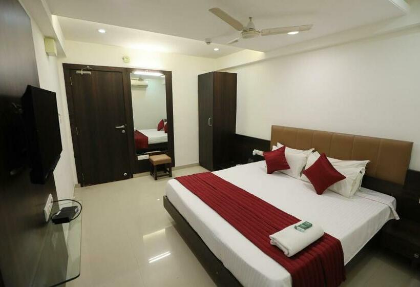 Номер Economy, Shagun Rooms & Banquet, Surat