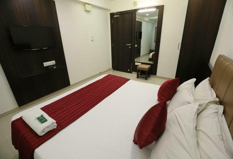 Номер Economy, Shagun Rooms & Banquet, Surat
