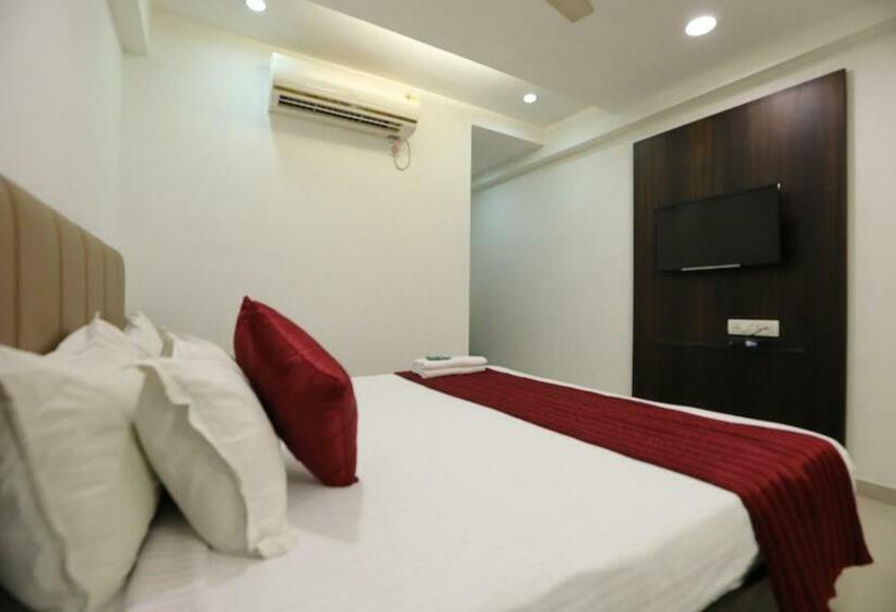 Номер Economy, Shagun Rooms & Banquet, Surat