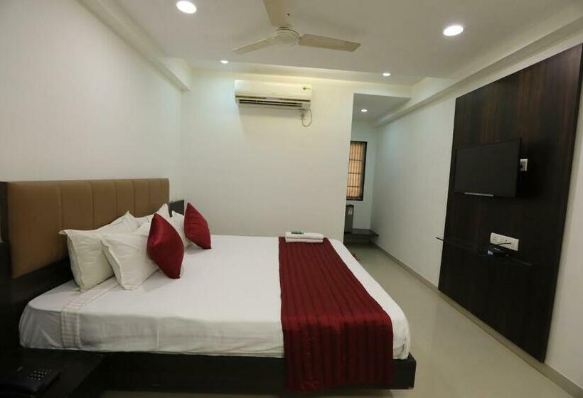 Номер Economy, Shagun Rooms & Banquet, Surat