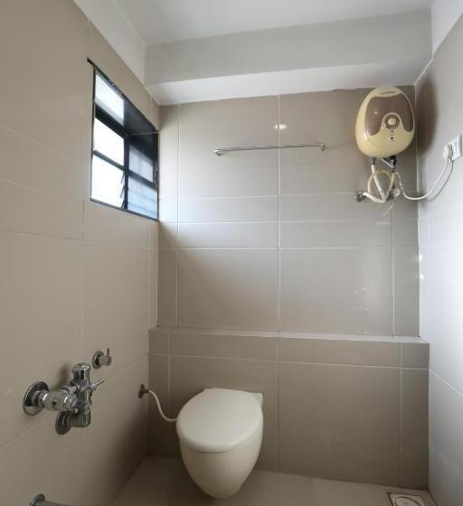 Номер Deluxe, Shagun Rooms & Banquet, Surat