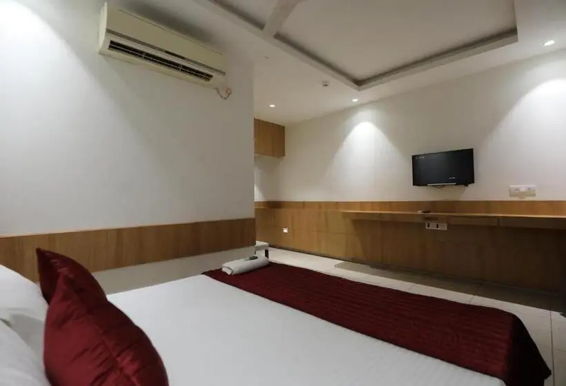 デラックスルーム, Shagun Rooms & Banquet, Surat