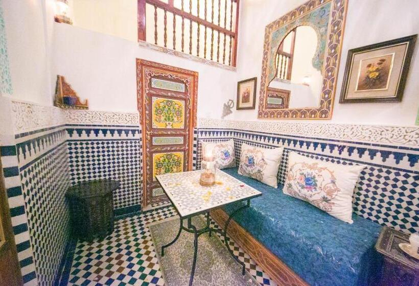 اتاق سوپریور سه تخته, Palais Fes Yahya