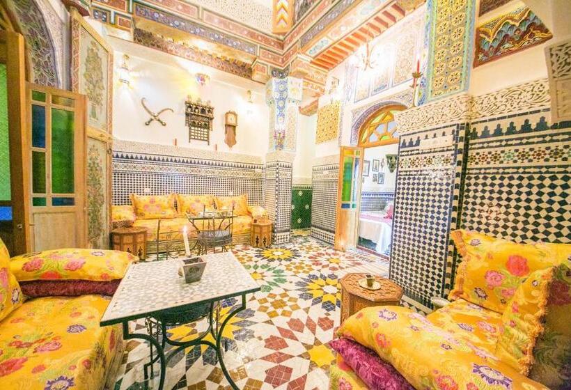 اتاق استاندارد سه تخته با چشم‌انداز, Palais Fes Yahya