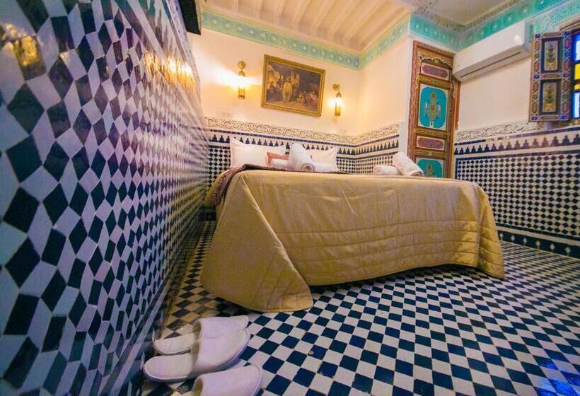 اتاق استاندارد سه تخته با چشمانداز, Palais Fes Yahya