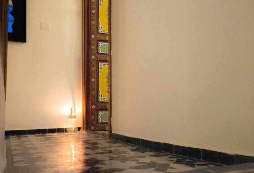 اتاق استاندارد سه تخته با چشمانداز, Palais Fes Yahya