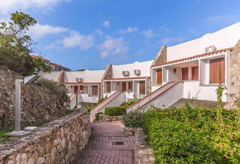 آپارتمان ممتاز دوخوابه رو به دریا, Capo Ceraso Family Resort