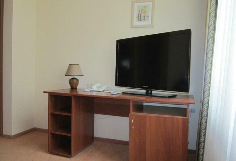 اتاق سوپریور یک تخته, готель поляна квеле