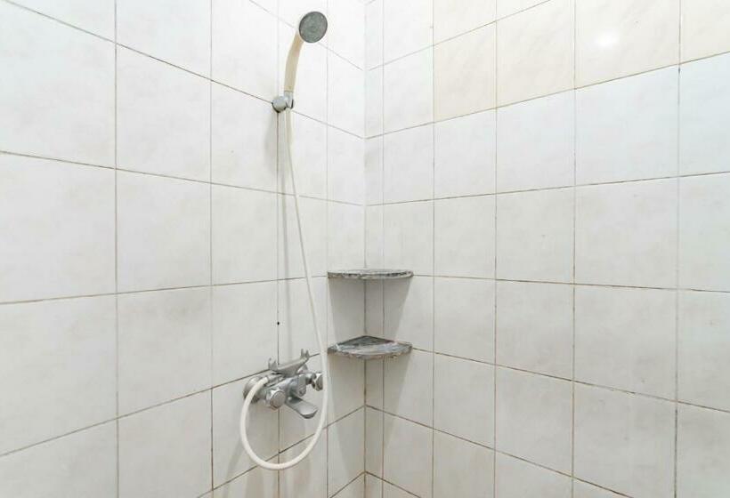 Economy Éénpersoonskamer, Koolkost Near Simpang Dago 2