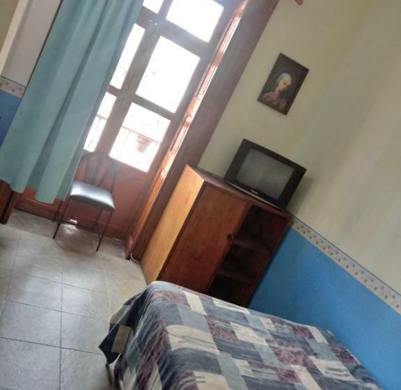 اتاق استاندارد با سرویس بهداشتی مشترک, Hospedaje Del Campanero 19