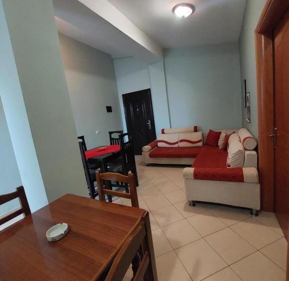 דירת פנטהאוז 1 חדרי שינה, Velmar