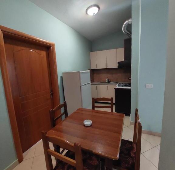 דירת פנטהאוז 1 חדרי שינה, Velmar