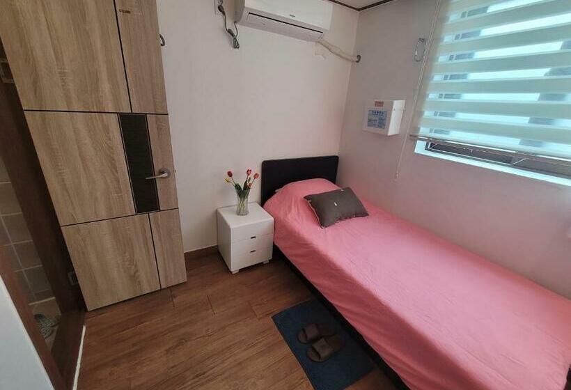 Standart Tek Kişilik Oda, Olive Hostel Myeongdong