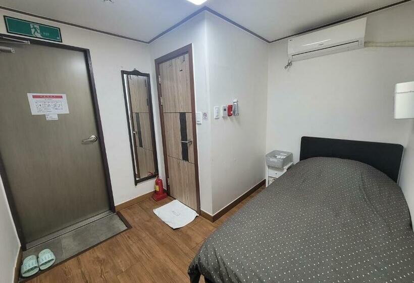 Standart Tek Kişilik Oda, Olive Hostel Myeongdong