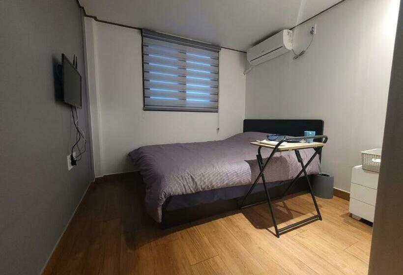 Standart Oda, Olive Hostel Myeongdong