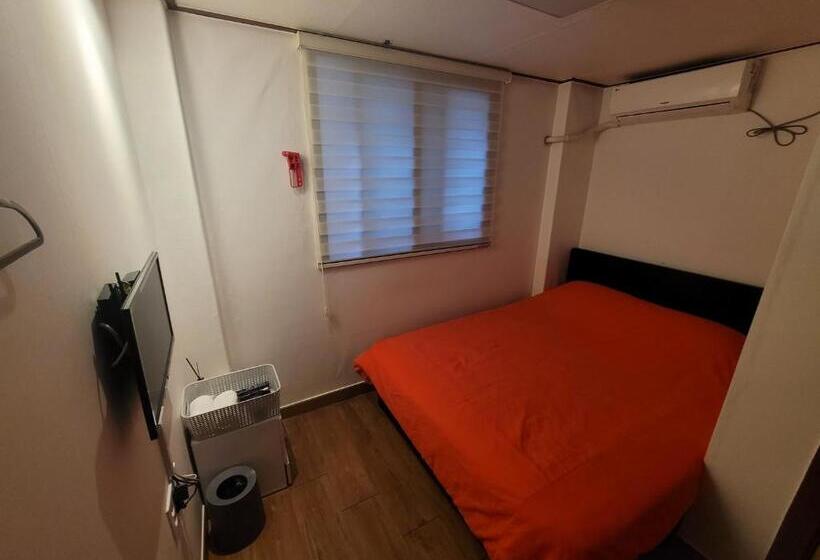 Standart Oda, Olive Hostel Myeongdong