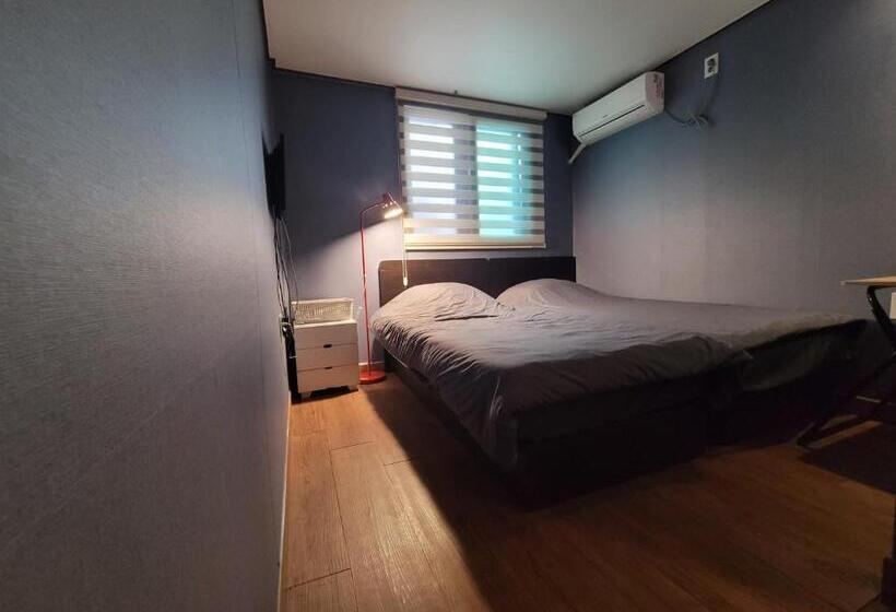 Standart Oda, Olive Hostel Myeongdong