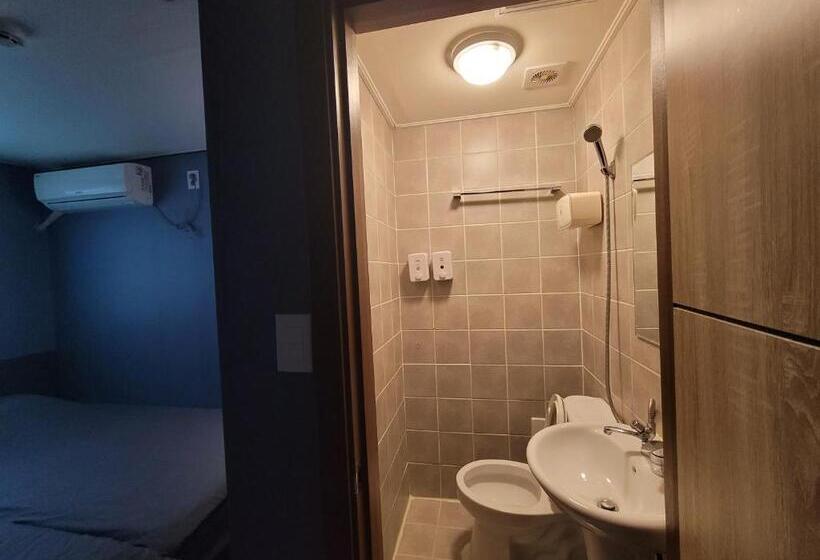 Standart Oda, Olive Hostel Myeongdong