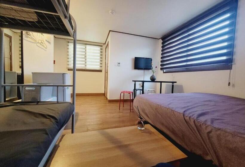 Aile Odası, Olive Hostel Myeongdong