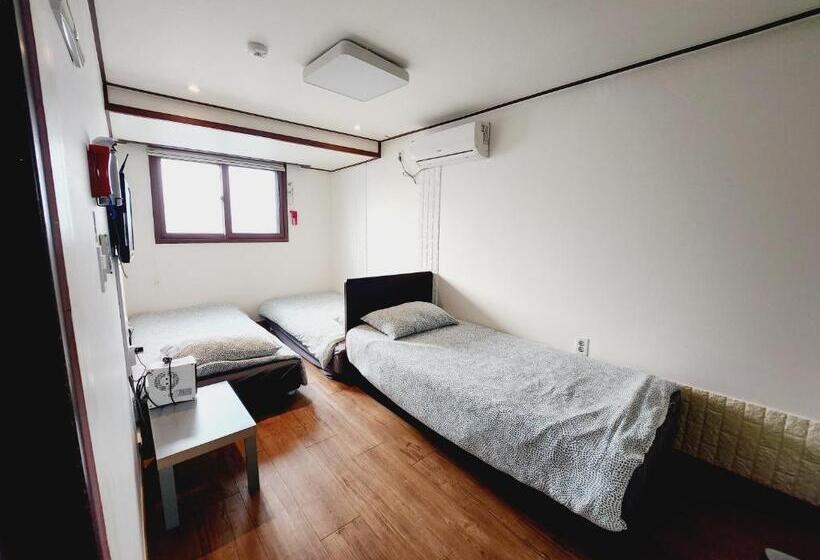 デラックストリプルルーム, Olive Hostel Myeongdong