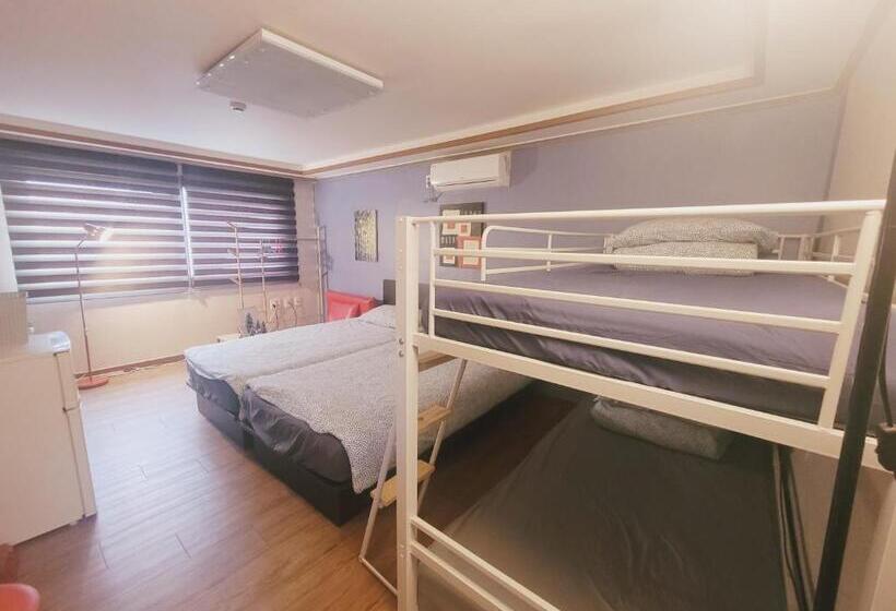 Teraslı Standart Stüdyo, Olive Hostel Myeongdong