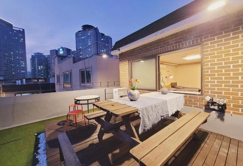 Teraslı Standart Stüdyo, Olive Hostel Myeongdong