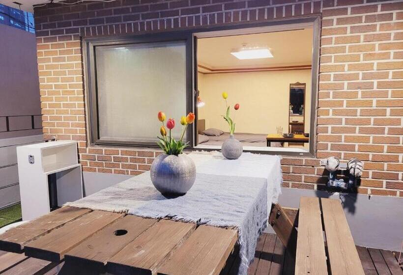 テラス付きスタンダードワンルーム, Olive Hostel Myeongdong