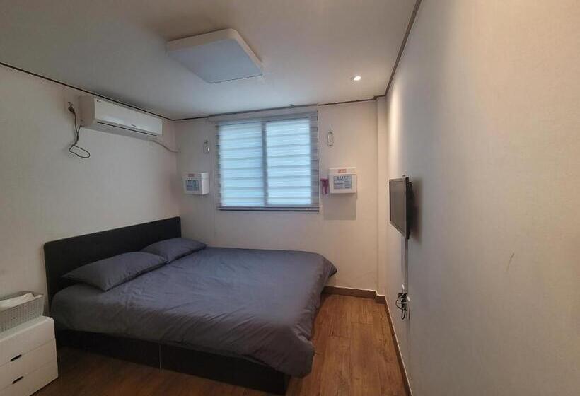 Standart Oda, Olive Hostel Myeongdong