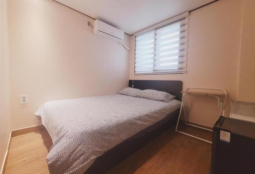 Standart Oda, Olive Hostel Myeongdong