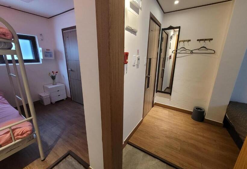 Aile Odası, Olive Hostel Myeongdong