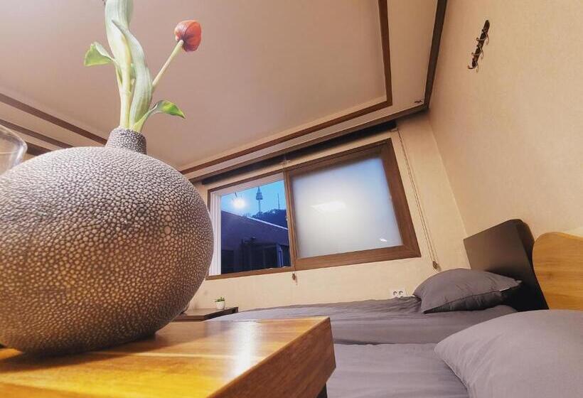 Teraslı Standart Stüdyo, Olive Hostel Myeongdong