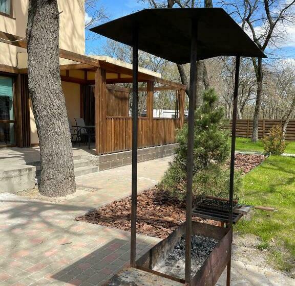 اتاق خانوادگی, апартаменти у лісі