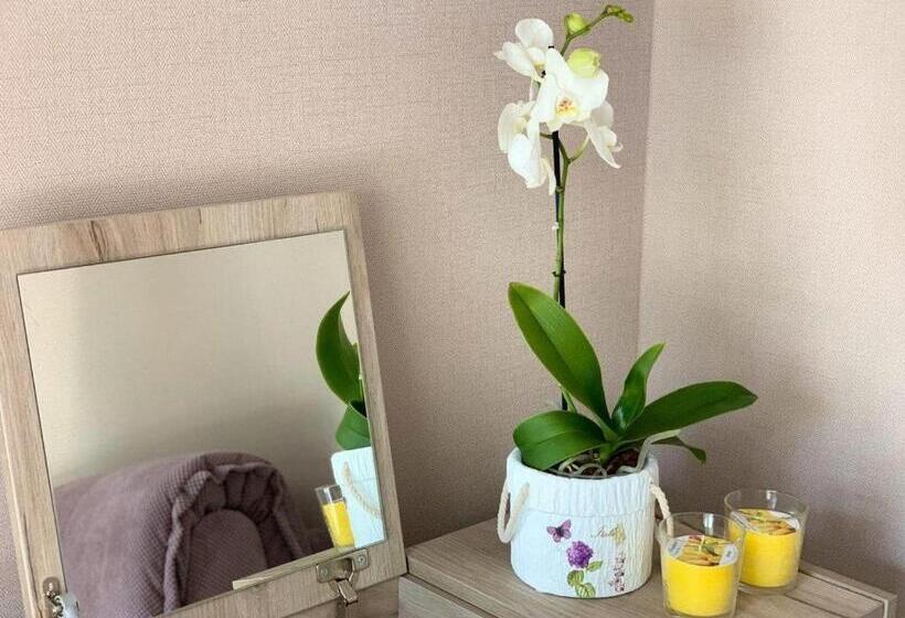 اتاق خانوادگی, апартаменти у лісі