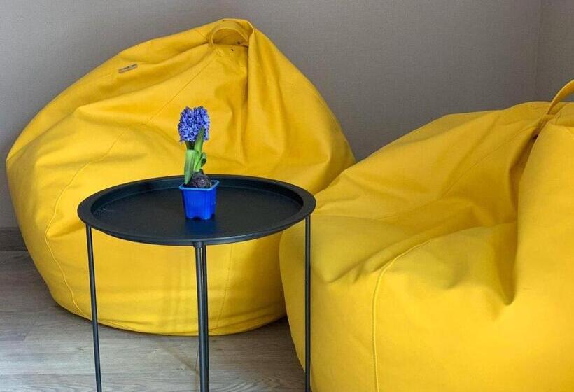 اتاق خانوادگی, апартаменти у лісі